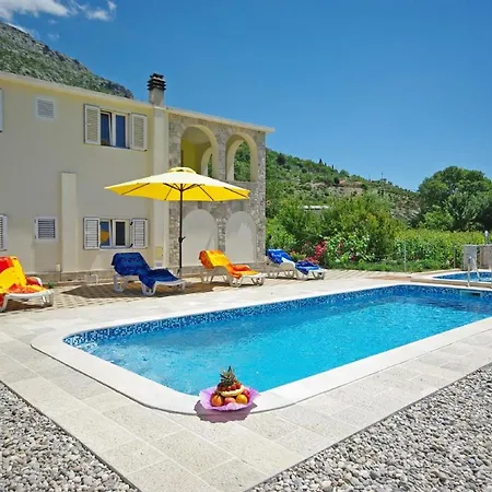 Nova With Private Heating Pool And Jacuzzi *