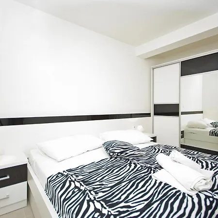 Nova With Private Heating Pool And Jacuzzi *