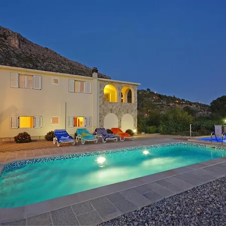 Nova With Private Heating Pool And Jacuzzi Hébergement de vacances *