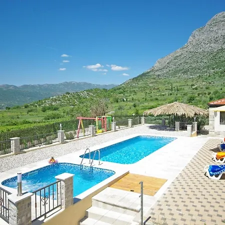 Nova With Private Heating Pool And Jacuzzi Hébergement de vacances Zavojane