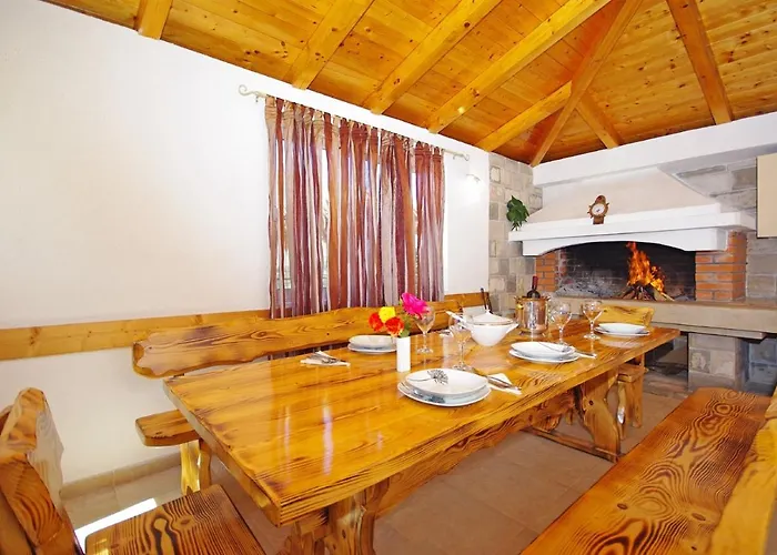 Nova With Private Heating Pool And Jacuzzi