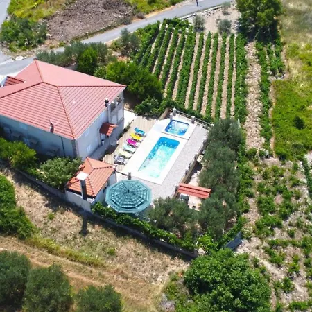 Nova With Private Heating Pool And Jacuzzi * Zavojane