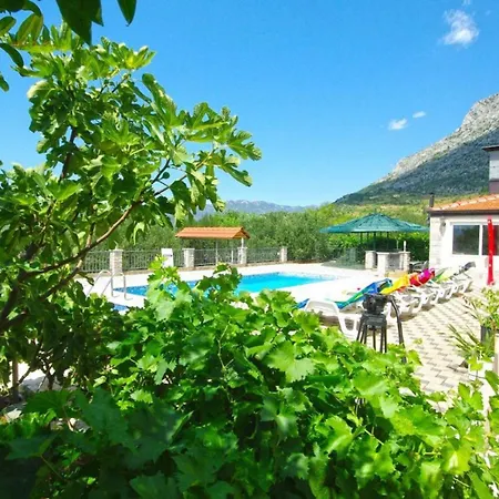 בית נופש Nova With Private Heating Pool And Jacuzzi