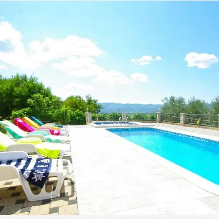 Nova With Private Heating Pool And Jacuzzi *