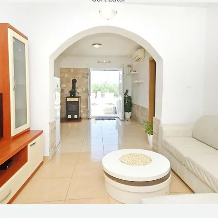 בית נופש Nova With Private Heating Pool And Jacuzzi *