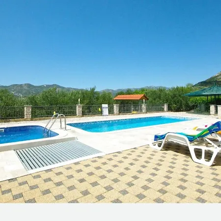 Nova With Private Heating Pool And Jacuzzi Zavojane