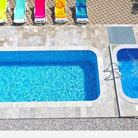 Nova With Private Heating Pool And Jacuzzi Ferienhaus Zavojane