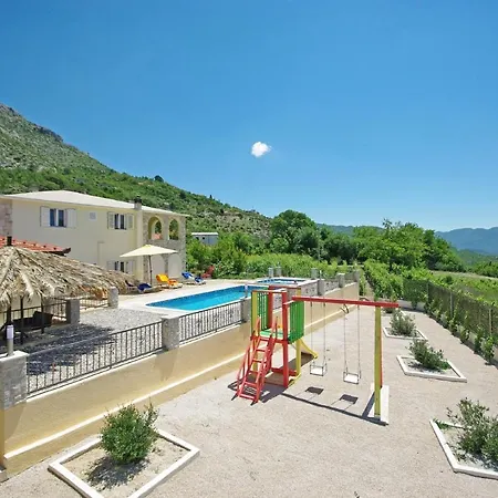 Semesterbostad Nova With Private Heating Pool And Jacuzzi