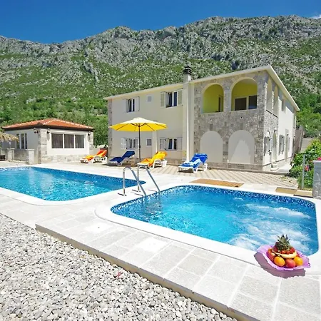 Semesterbostad Nova With Private Heating Pool And Jacuzzi