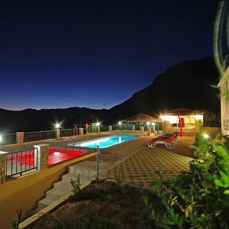Semesterbostad Nova With Private Heating Pool And Jacuzzi Zavojane