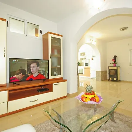 Nova With Private Heating Pool And Jacuzzi Semesterbostad *