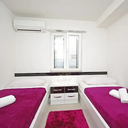 Nova With Private Heating Pool And Jacuzzi