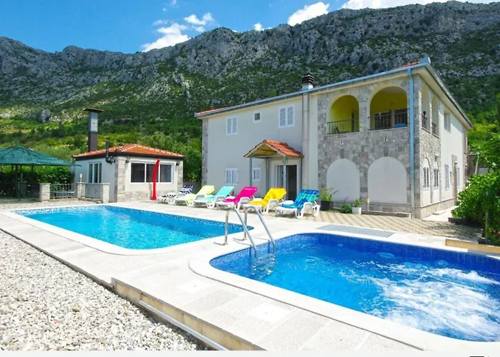 Nova With Private Heating Pool And Jacuzzi Feriehus Zavojane